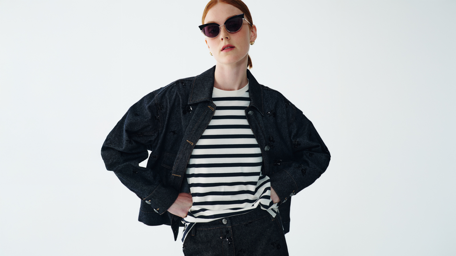 Giacca In Denim E T Shirt A Righe Intrend